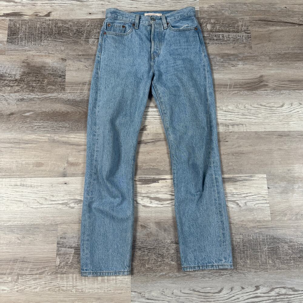 Levi’s Premium Wedgie Straight Light Wash High Rise Jeans Minimalist Y2K 24